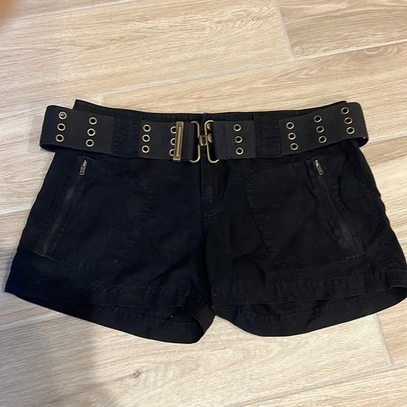 Juice Couture size 4 black shorts with belt never worn Lyocell and Linen - Picture 3 of 8